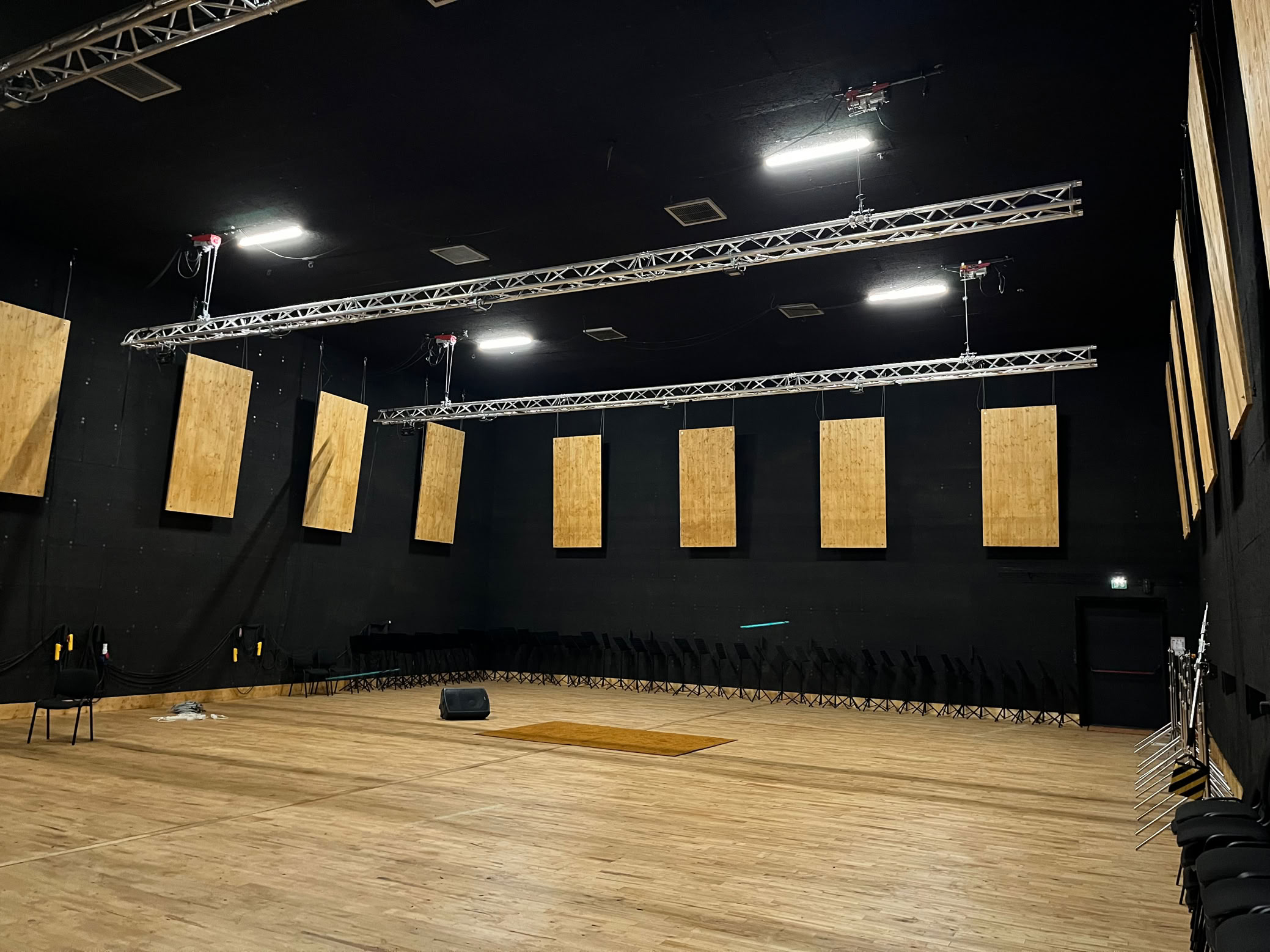 Salle vue de l'angle sud-ouest